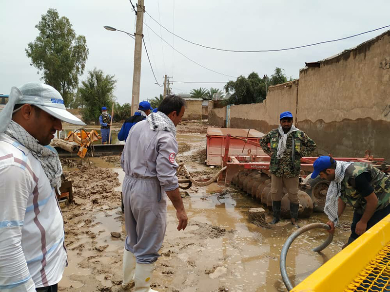 تداوم امداد رسانی بسیجیان صنعت پتروشیمی به سیل زدگان (تصاویر ارسالی روابط عمومی پازارگاد) 1
