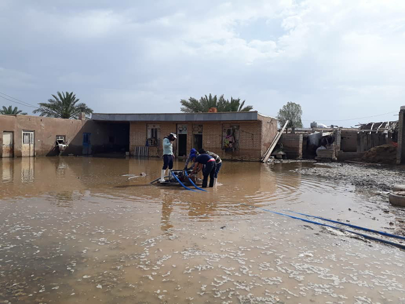 تداوم امداد رسانی بسیجیان صنعت پتروشیمی به سیل زدگان (تصاویر ارسالی روابط عمومی پازارگاد) 2