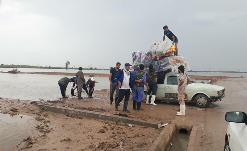 تداوم امداد رسانی بسیجیان صنعت پتروشیمی به سیل زدگان (تصاویر ارسالی روابط عمومی پازارگاد) 15