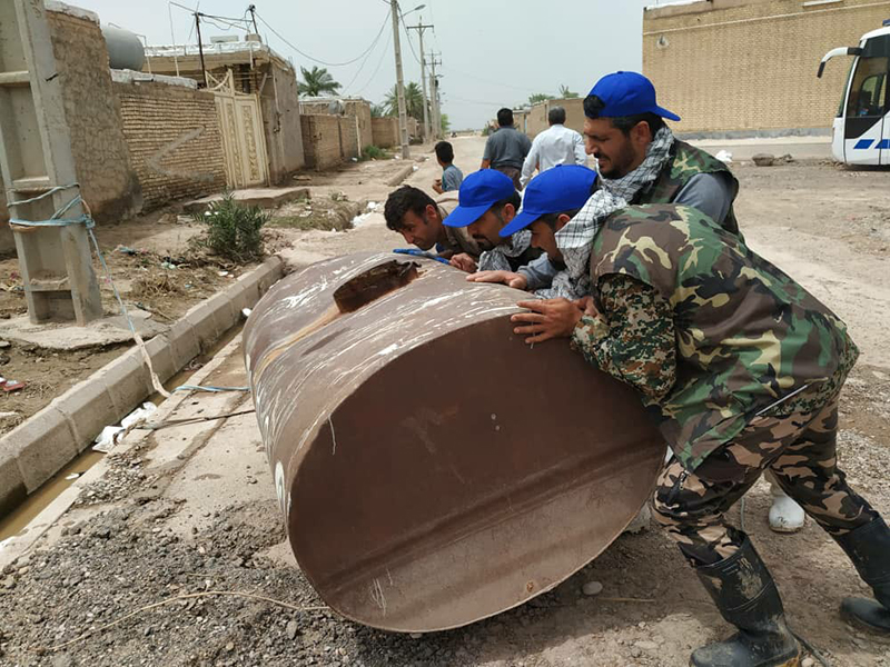 تداوم امداد رسانی بسیجیان صنعت پتروشیمی به سیل زدگان (تصاویر ارسالی روابط عمومی پازارگاد) 17