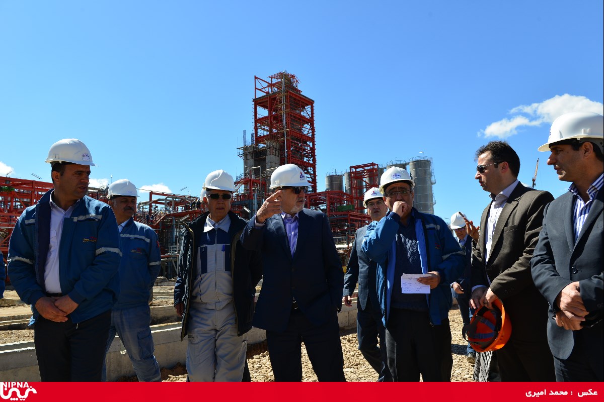 بازدید معاون وزیر نفت و مدیرعامل شرکت ملی صنایع پتروشیمی از روند  پیشرفت طرح پتروشیمی میاندوآب – 98/2/4 11