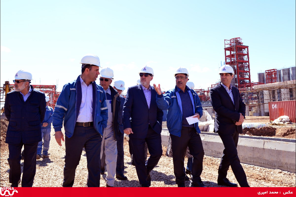 بازدید معاون وزیر نفت و مدیرعامل شرکت ملی صنایع پتروشیمی از روند  پیشرفت طرح پتروشیمی میاندوآب – 98/2/4 17