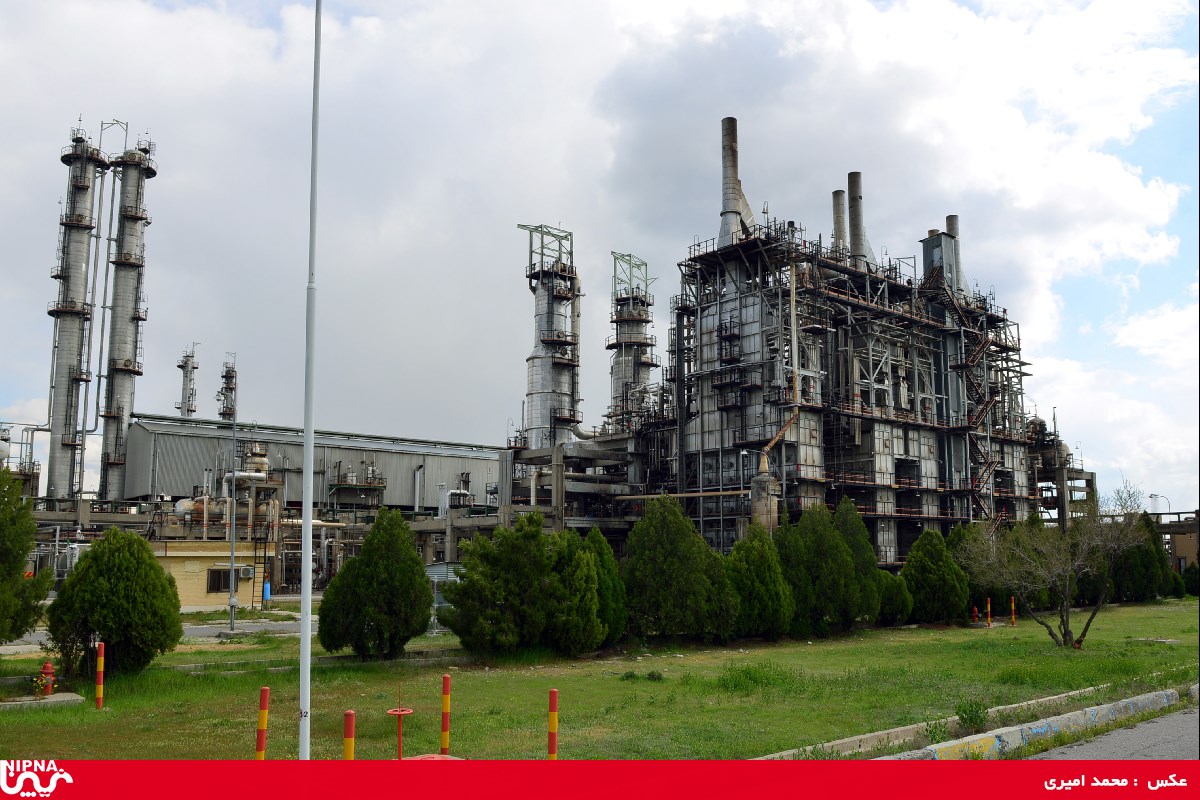 بازدید مهندس محمدی  و هیات همراه از مجتمع پتروشیمی تبریز-98/2/4 1