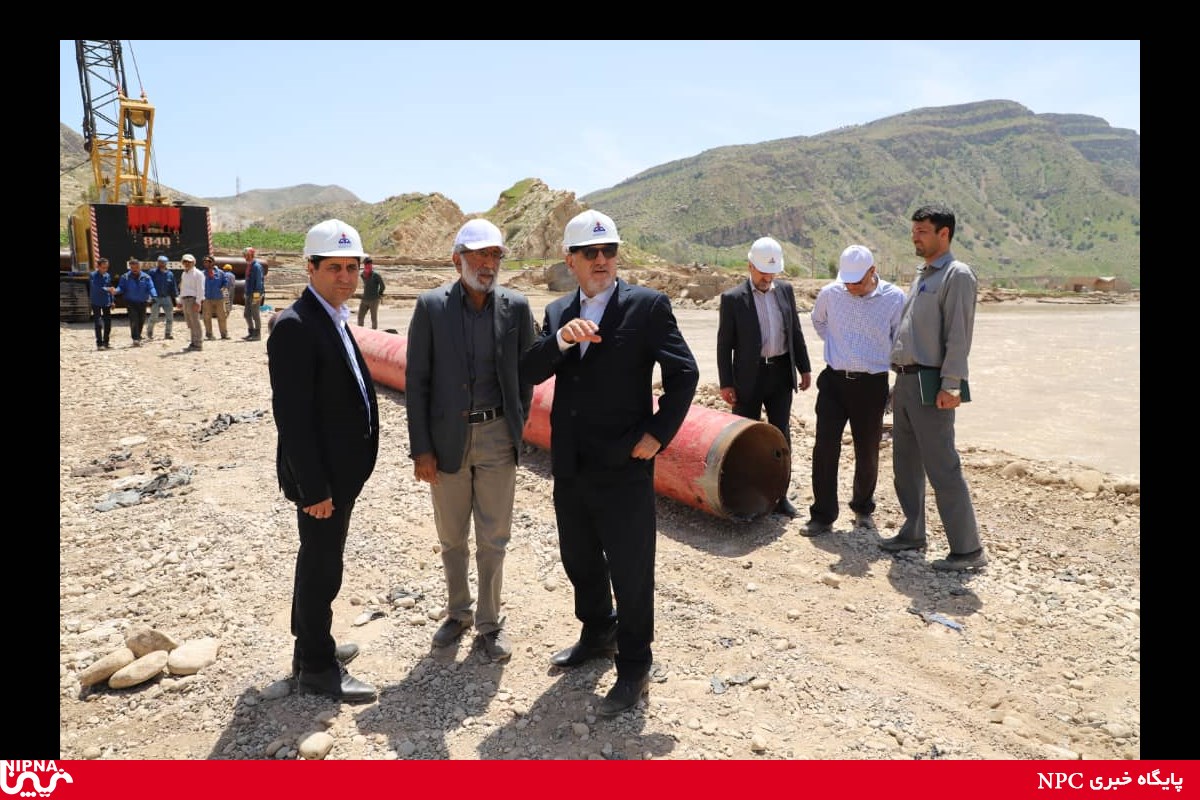 بازدید معاون وزیر نفت و مدیرعامل شرکت ملی صنایع پتروشیمی از مناطق سیل زده پلدختر-98/2/10 3