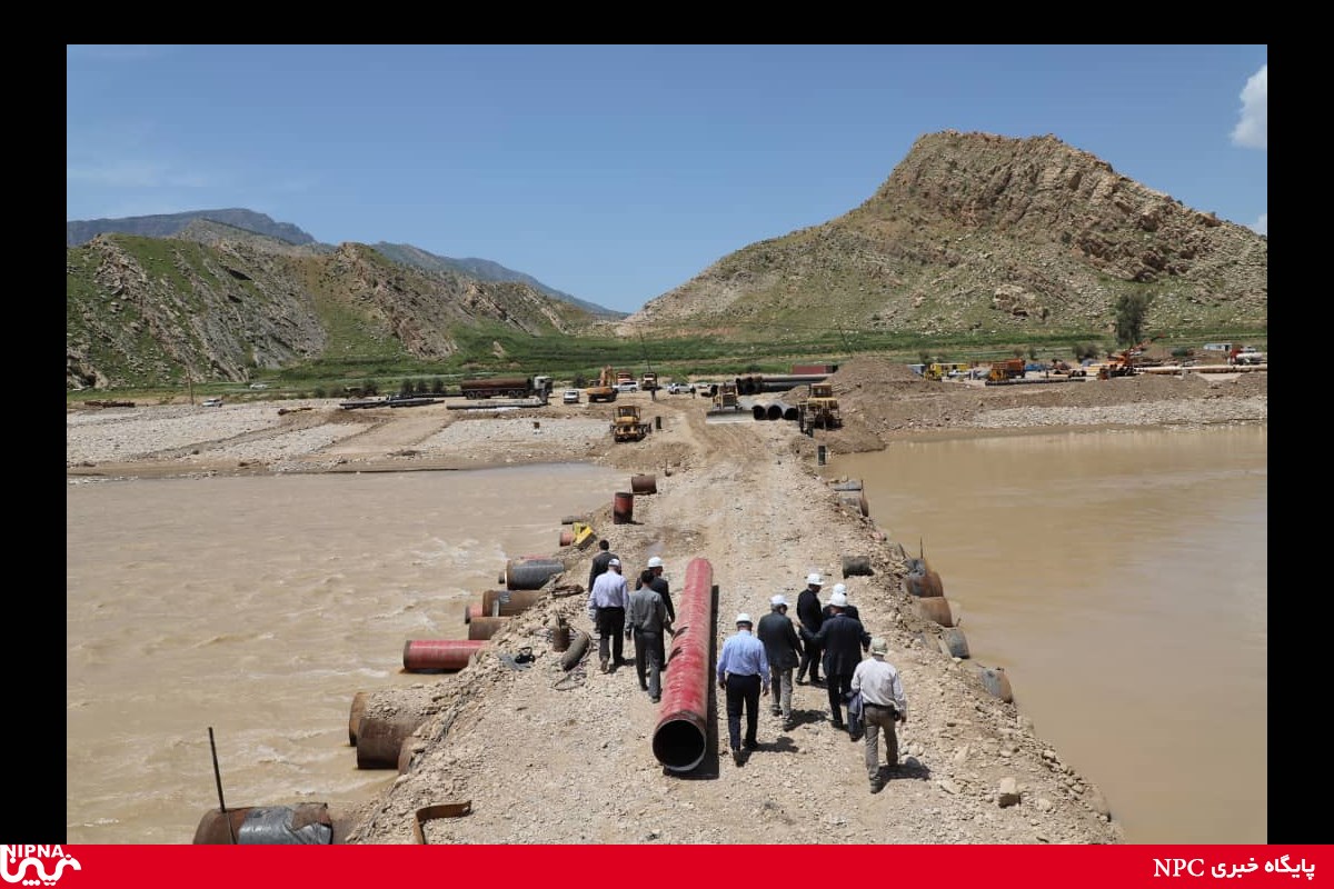 بازدید معاون وزیر نفت و مدیرعامل شرکت ملی صنایع پتروشیمی از مناطق سیل زده پلدختر-98/2/10 7