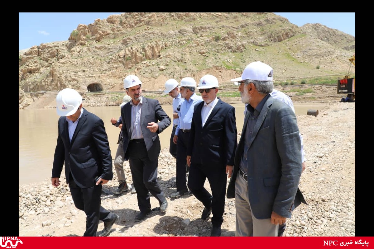 بازدید معاون وزیر نفت و مدیرعامل شرکت ملی صنایع پتروشیمی از مناطق سیل زده پلدختر-98/2/10 8