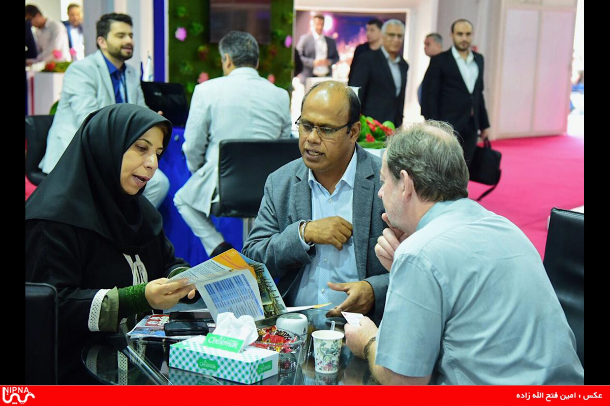 غرفه شرکت ملی صنایع پتروشیمی در اولین روز برگزاری بیست و چهارمین نمایشگاه بین المللی نفت، گاز، پالایش و پتروشیمی – 98/2/11 28