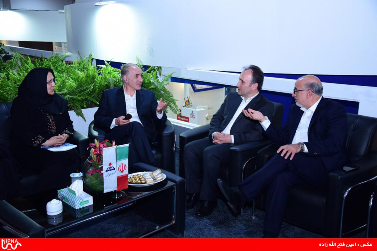 غرفه شرکت ملی صنایع پتروشیمی در اولین روز برگزاری بیست و چهارمین نمایشگاه بین المللی نفت، گاز، پالایش و پتروشیمی – 98/2/11 29