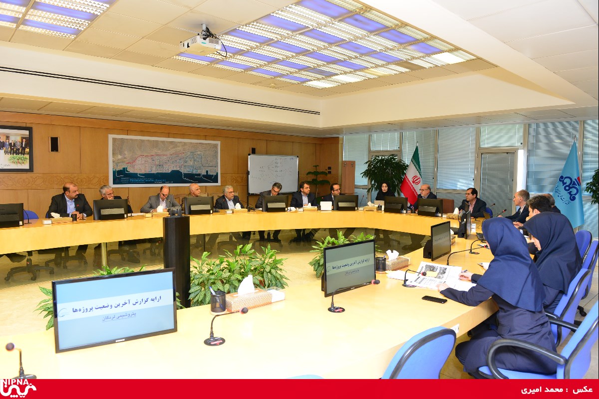 دومین جلسه پیشرفت طرح های اولویت دار صنعت پتروشیمی -98/2/28 2