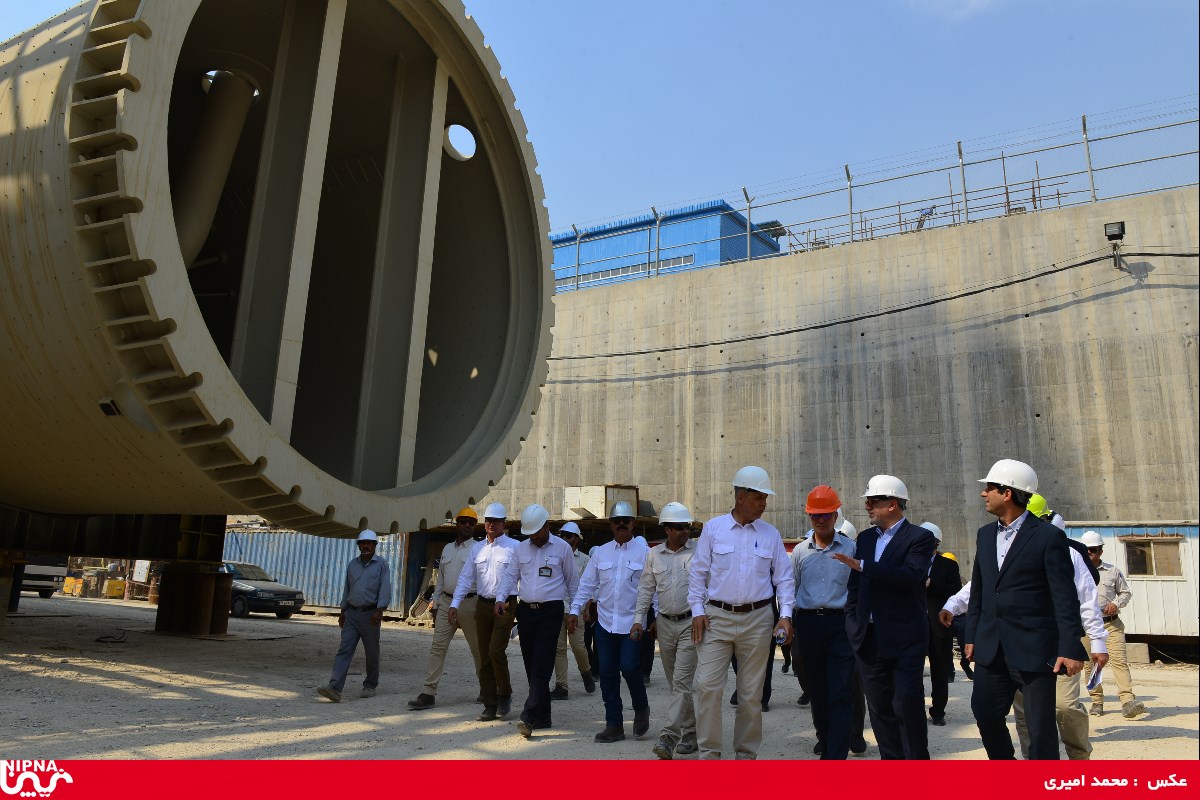 بازدید معاون وزیر نفت و مدیرعامل شرکت ملی صنایع پتروشیمی از روند  پیشرفت طرح های پتروشیمی پارس فنل، دی پلیمرآرین و پترو پالایش کنگان - 98/2/31 4