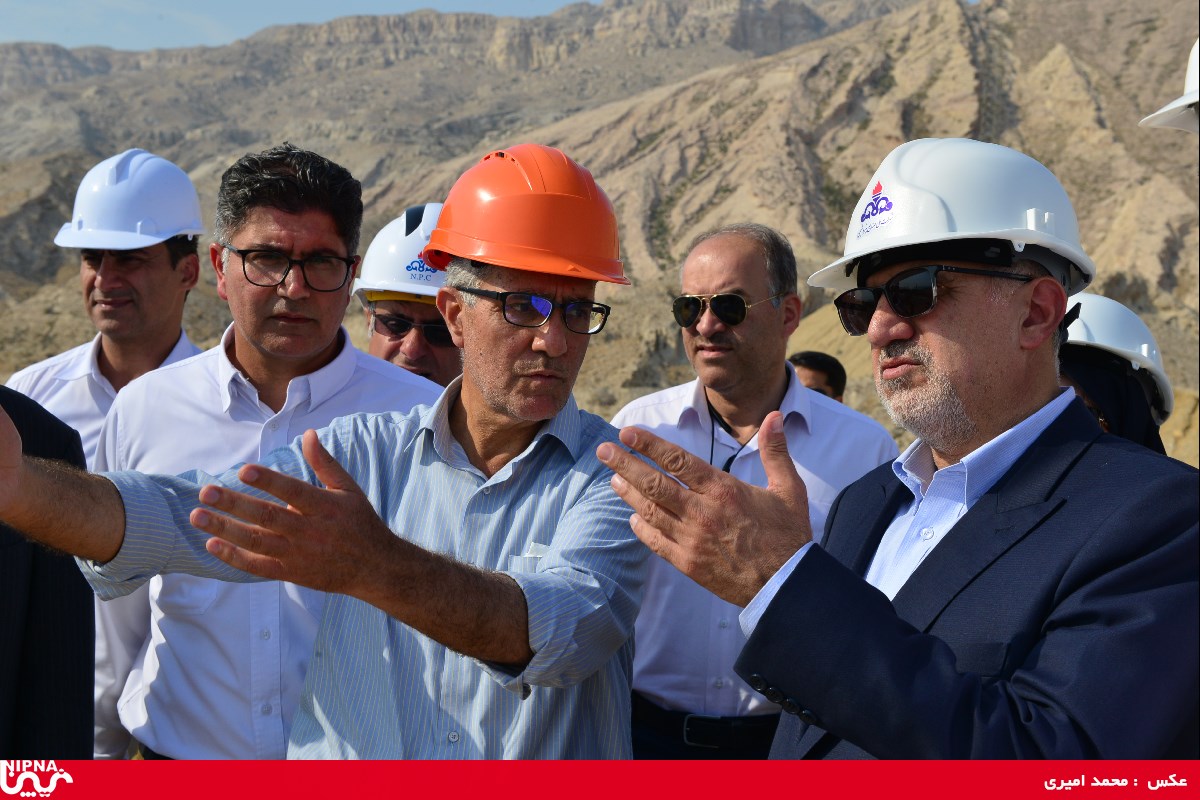 بازدید معاون وزیر نفت و مدیرعامل شرکت ملی صنایع پتروشیمی از روند  پیشرفت طرح های پتروشیمی پارس فنل، دی پلیمرآرین و پترو پالایش کنگان - 98/2/31 13