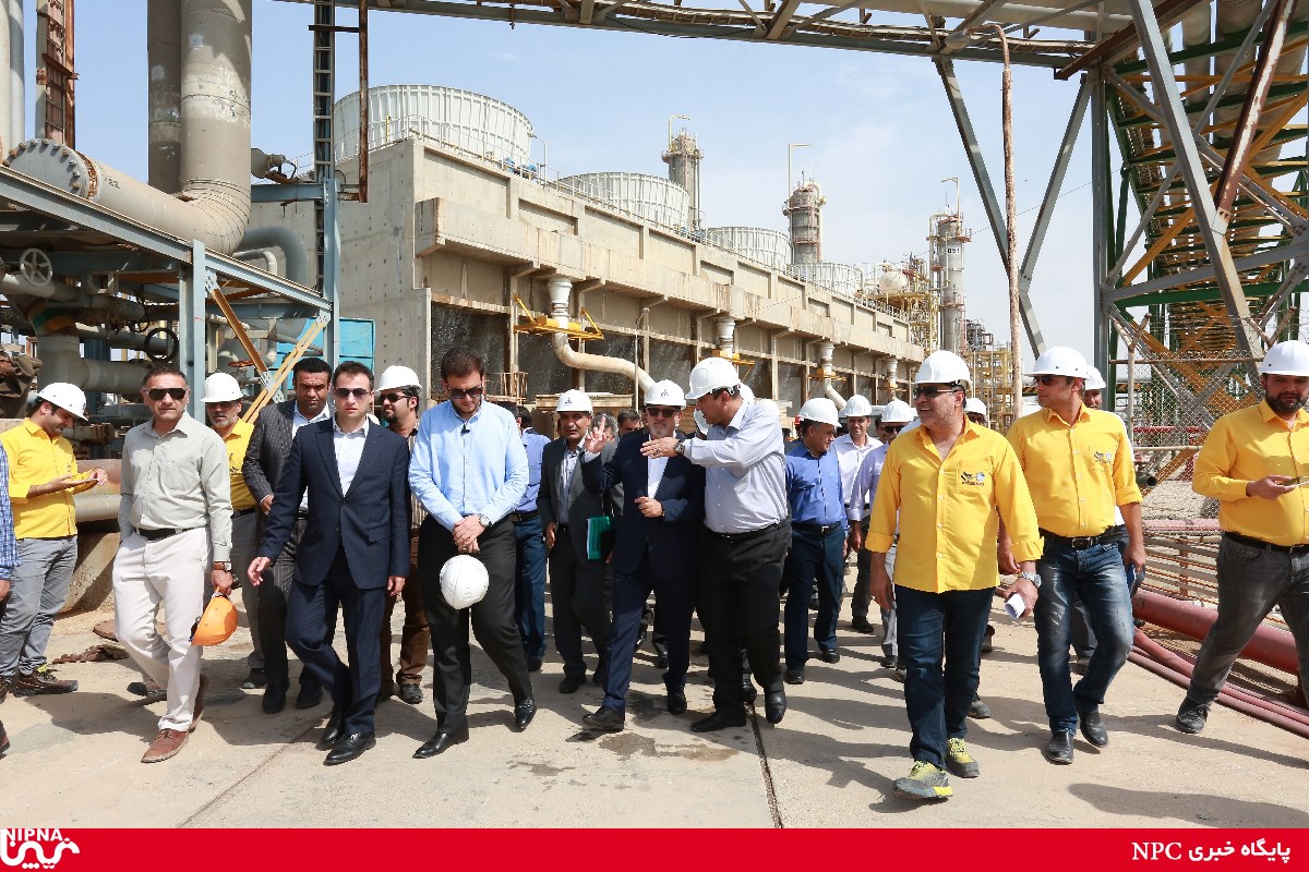 بازدید مدیرعامل شرکت ملی صنایع پتروشیمی از اسکله های منطقه ویژه اقتصادی ماهشهرو طرح های شیرین سازی پتروشیمی بوعلی، پتروناد، پتروکیمیای ابن سینا و پتروشیمی مارون- 8/3/98 4