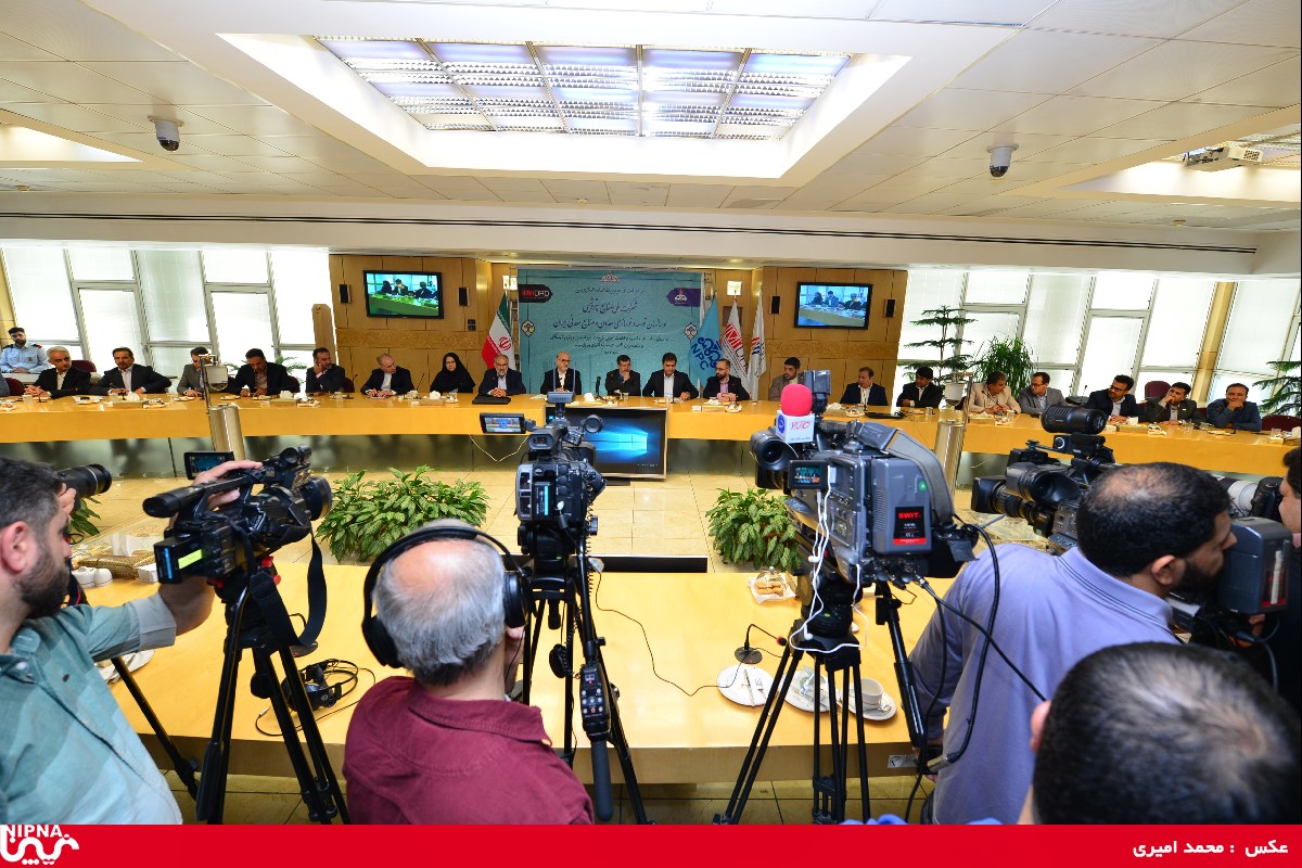 امضای دومین تفاهم نامه همکاری مابین شرکت ملی صنایع پتروشیمی و ایمیدرو- 98/3/20 3