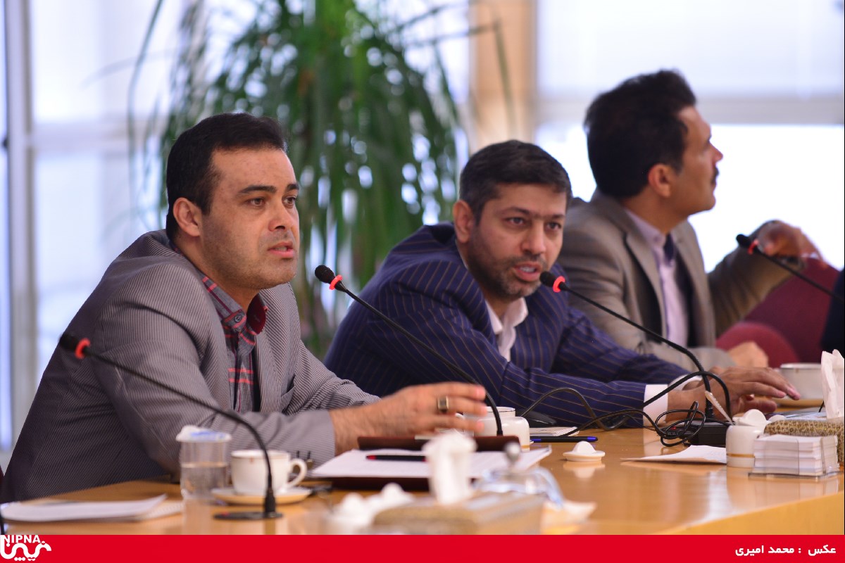 جلسه گردهمایی رؤسای محیط زیست صنعت پتروشیمی – 98/3/29 12