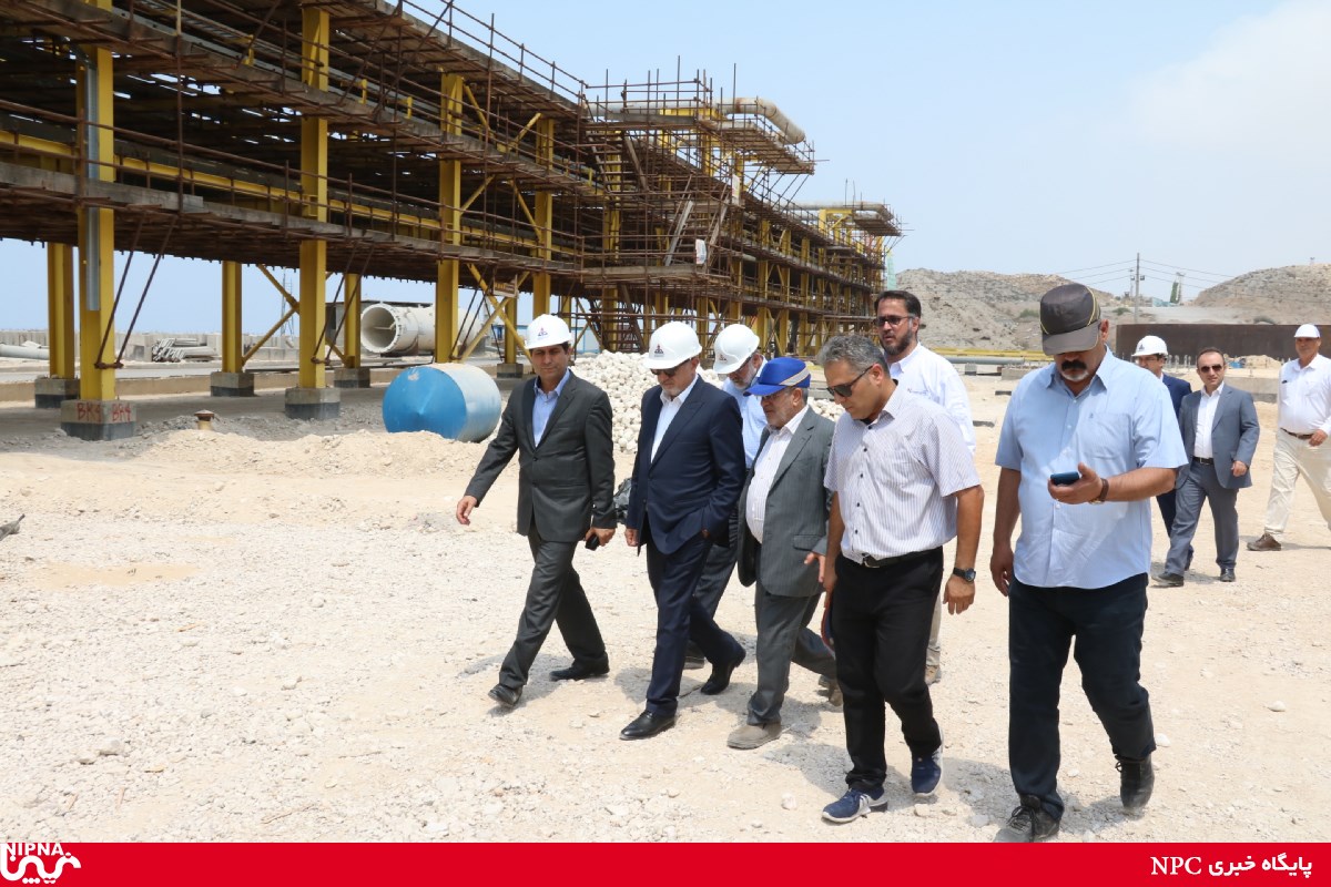 بازدید معاون وزیر نفت و مدیر عامل شرکت ملی صنایع پتروشیمی از طرح های استحصال اتان شرکت پالایش پارسیان سپهر، واحد متانول پتروشیمی بوشهر و متانول کاوه-98/4/12 3