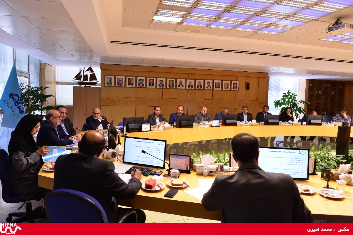 مجمع عمومی سالیانه سازمان منطقه ویژه اقتصادی پتروشیمی – 98/4/17 16