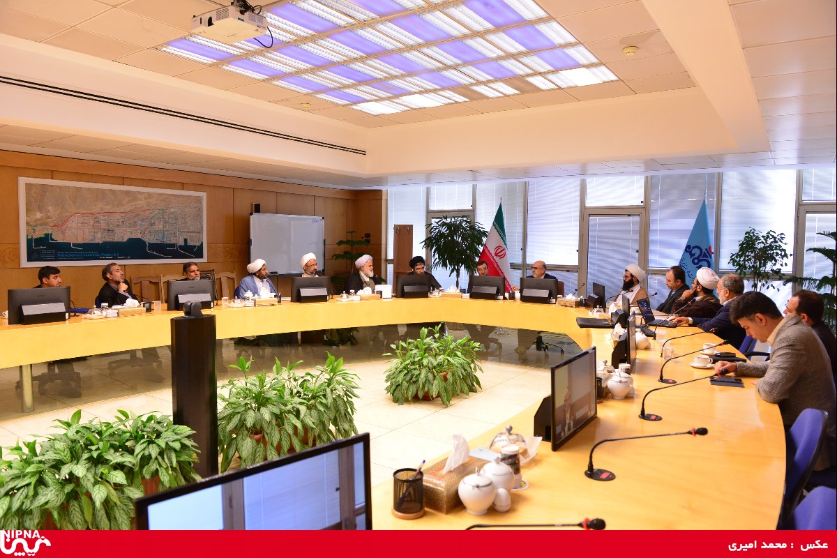 آئین تکریم و معارفه رئیس شورای اقامه نماز و امور روحانیون شرکت ملی صنایع پتروشیمی – 98/4/19 8