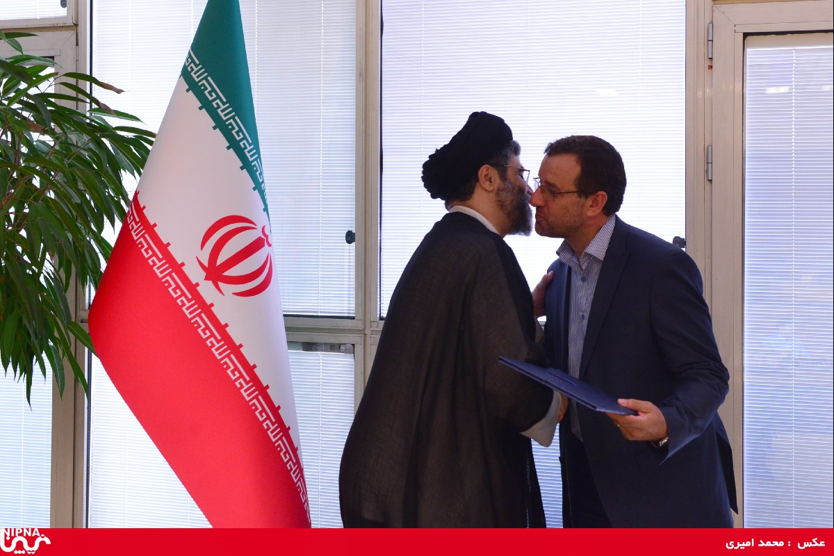 آئین تکریم و معارفه رئیس شورای اقامه نماز و امور روحانیون شرکت ملی صنایع پتروشیمی – 98/4/19 13