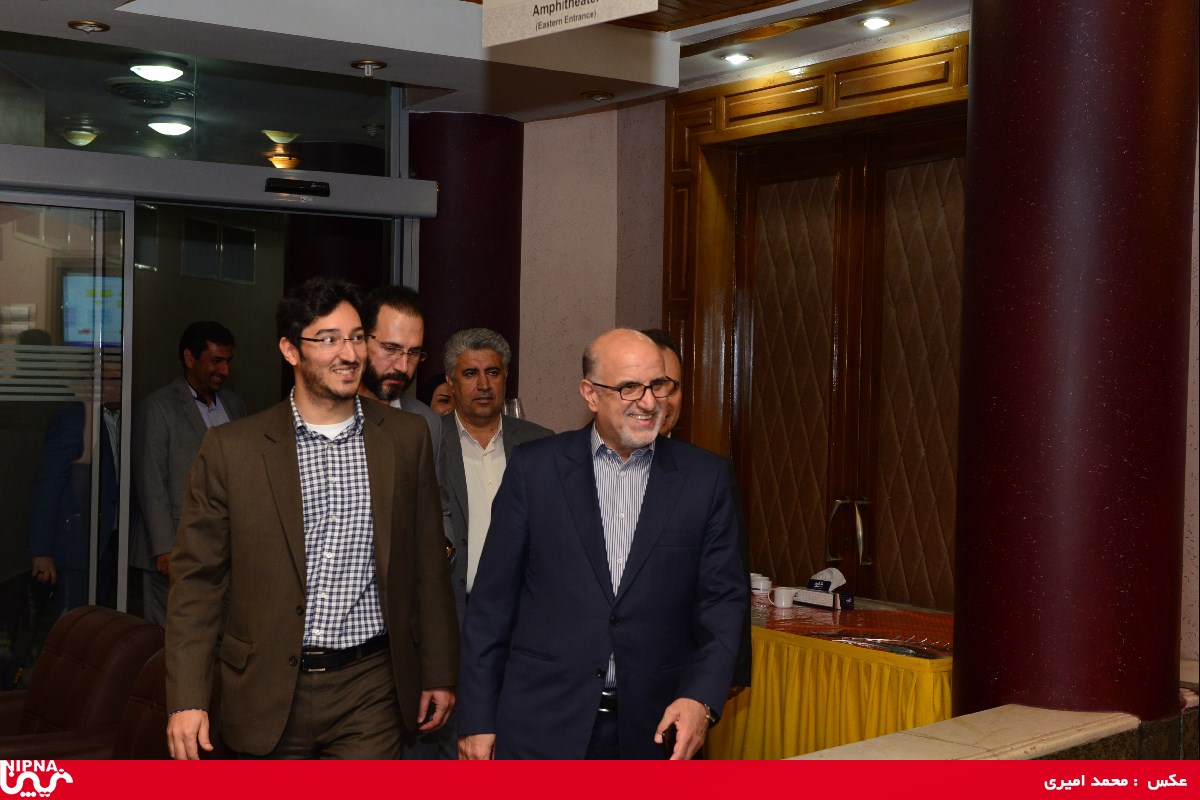 بازدید مدیرعامل شرکت ملی صنایع پتروشیمی  از مرکز توسعه مدیریت صنعت نفت-98/5/1 2