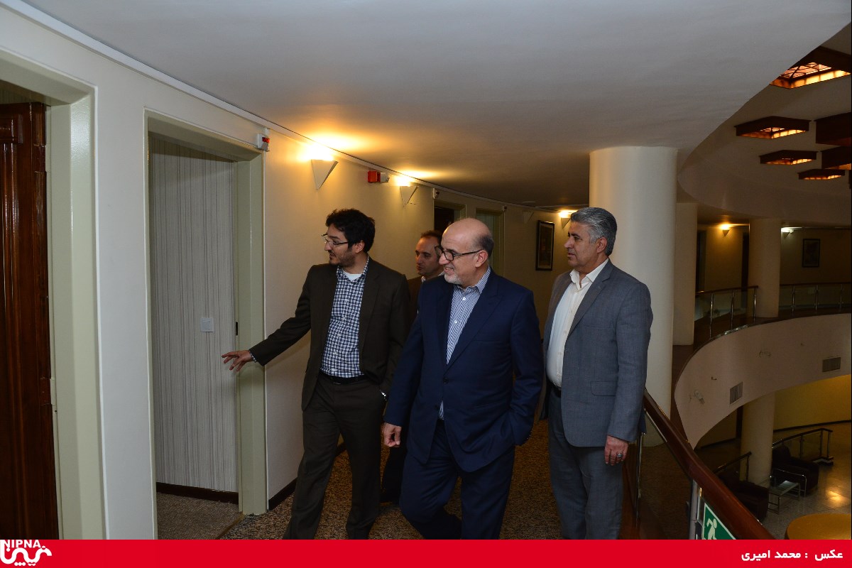 بازدید مدیرعامل شرکت ملی صنایع پتروشیمی  از مرکز توسعه مدیریت صنعت نفت-98/5/1 20