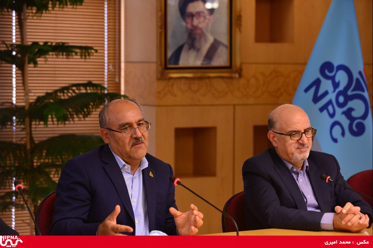 آیین معارفه سرپرست جدید مدیریت برنامه ریزی و توسعه شرکت ملی صنایع پتروشیمی – 98/5/2 2