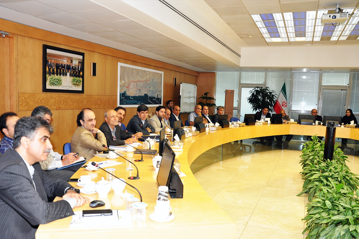 جلسه هم اندیشی مدیر عامل شرکت ملی صنایع پتروشیمی با مدیران عامل طرح های سلمان فارسی،توسعه انتخاب ،مهر پترو کیمیا،کوروش،هیرسا پلیمر،نفت و گاز رضوی وسازه های صنعتی آذران 7
