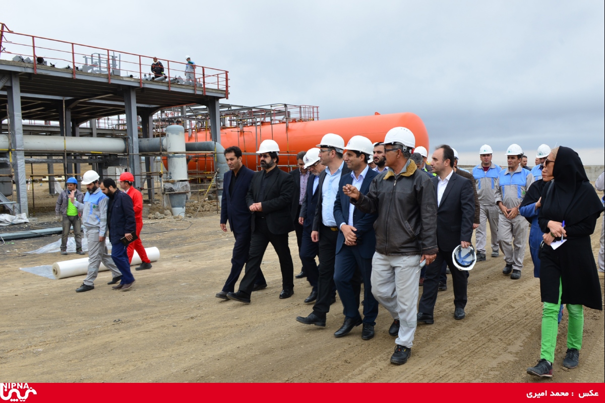 بازدید معاون وزیر نفت به همراه استاندار اردبیل از طرح پتروشیمی آرتا انرژی – 98/6/13 12