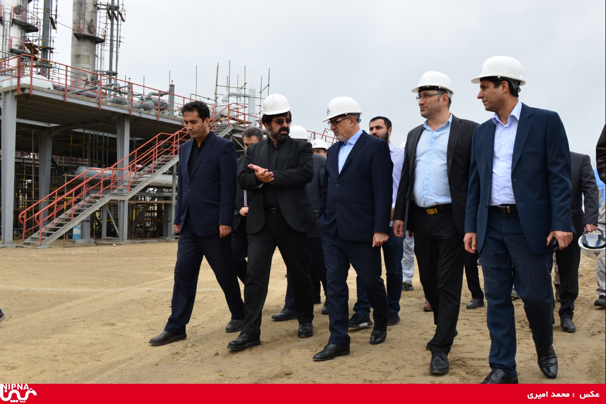 بازدید معاون وزیر نفت به همراه استاندار اردبیل از طرح پتروشیمی آرتا انرژی – 98/6/13 1