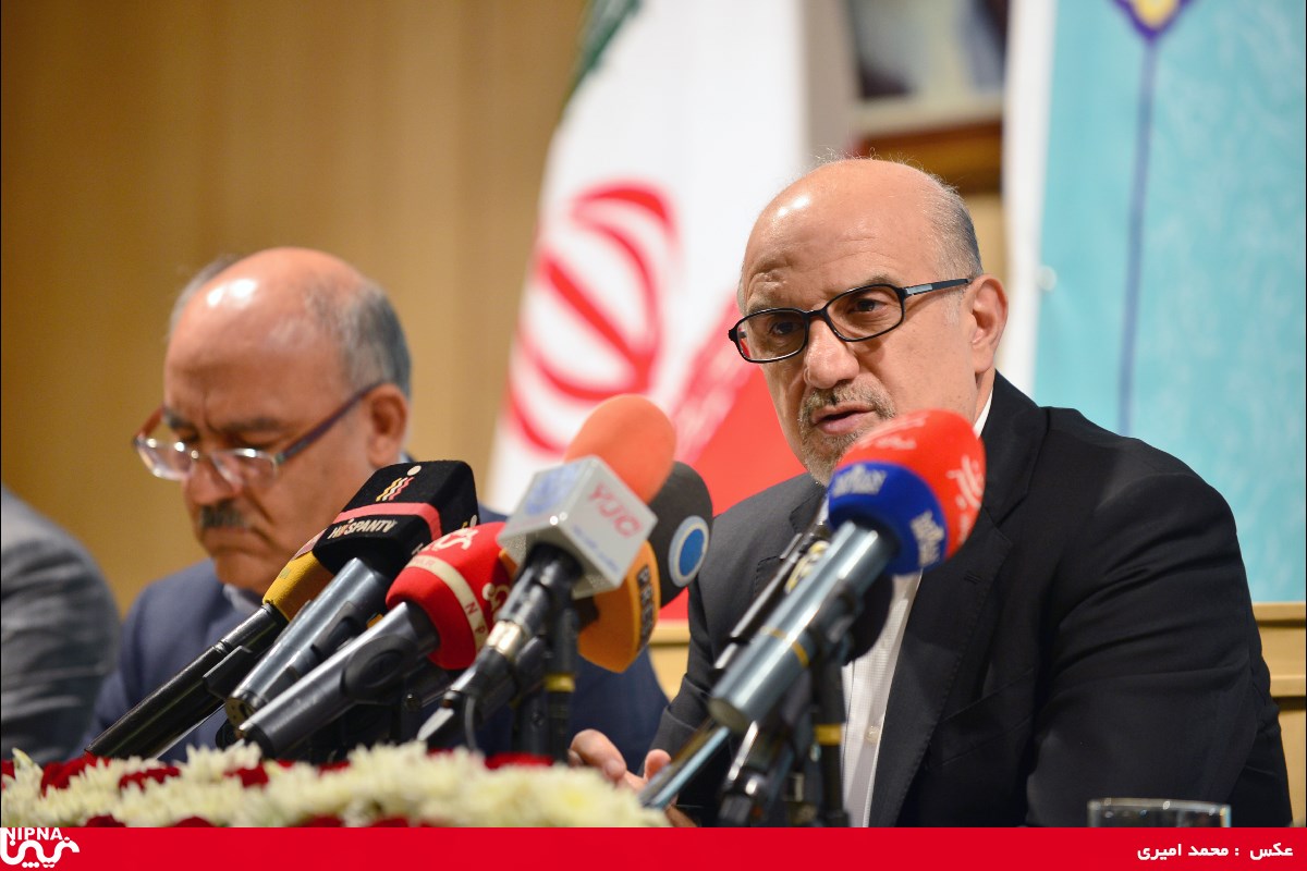 نشست خبری مهندس محمدی معاون وزیر نفت و مدیر عامل شرکت ملی صنایع پتروشیمی با اصحاب رسانه-98/6/25 9