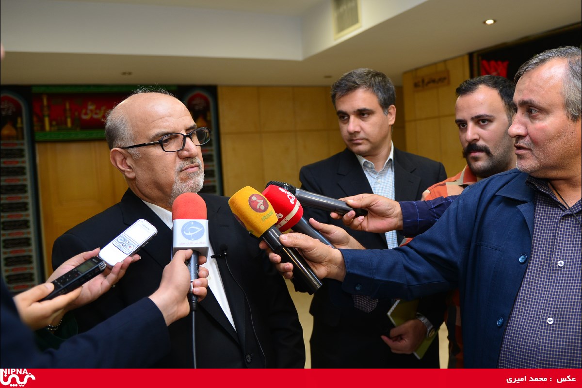 نشست خبری مهندس محمدی معاون وزیر نفت و مدیر عامل شرکت ملی صنایع پتروشیمی با اصحاب رسانه-98/6/25 37