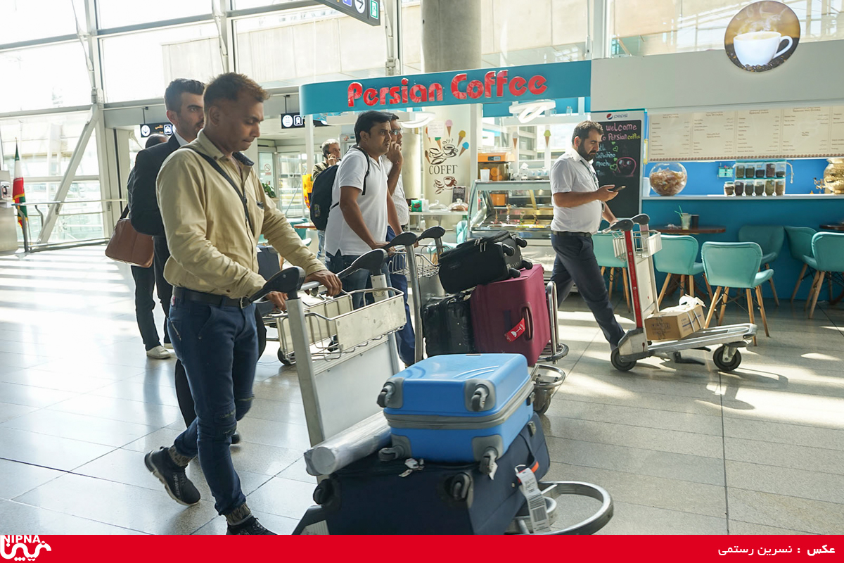 ورود هیئت های خارجی شرکت کننده در نمایشگاه ایران پلاست به تهران – 98/6/30 9