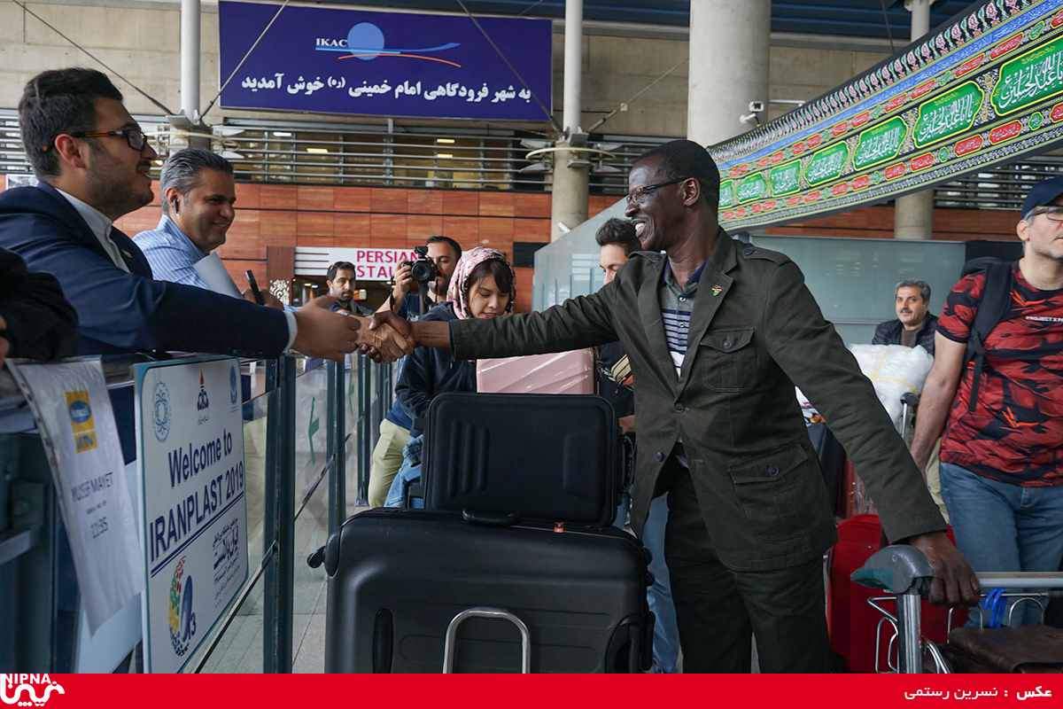 ورود هیئت های خارجی شرکت کننده در نمایشگاه ایران پلاست به تهران – 98/6/30 10