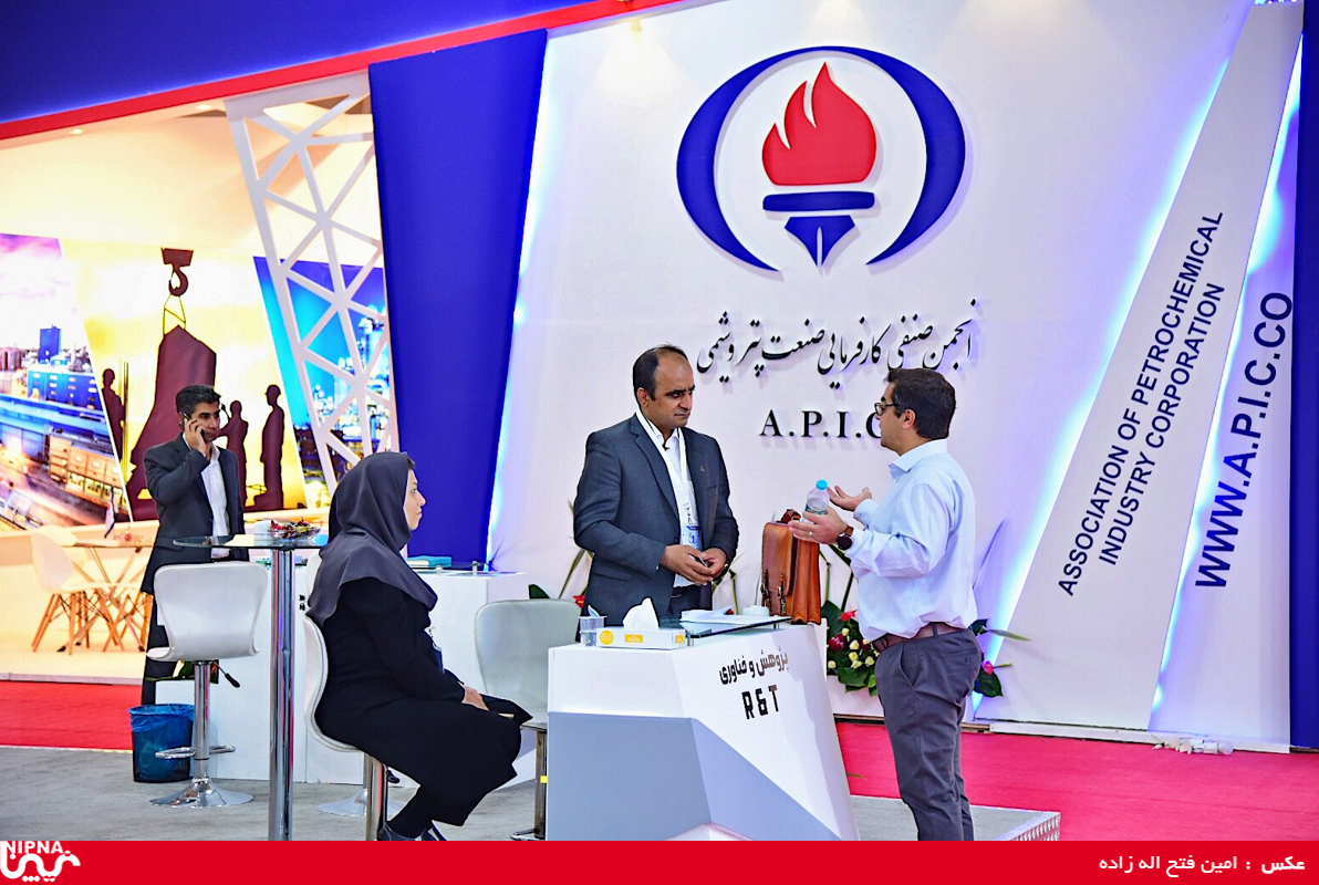 غرفه شرکت ملی صنایع پتروشیمی در اولین روز از نمایشگاه سیزدهم ایران پلاست - 98/06/31 1