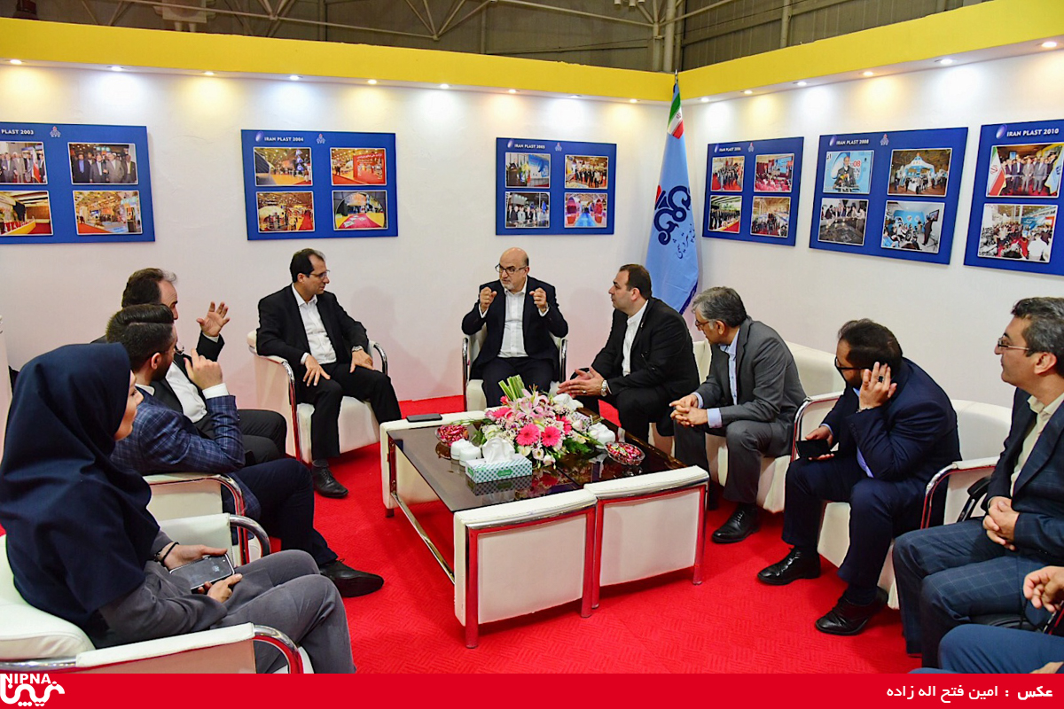 غرفه شرکت ملی صنایع پتروشیمی در اولین روز از نمایشگاه سیزدهم ایران پلاست - 98/06/31 3