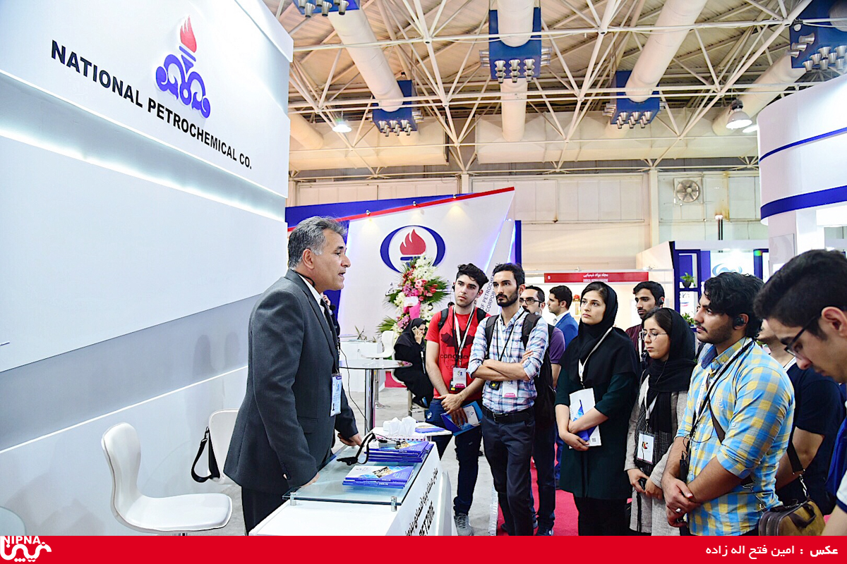 غرفه شرکت ملی صنایع پتروشیمی در اولین روز از نمایشگاه سیزدهم ایران پلاست - 98/06/31 6