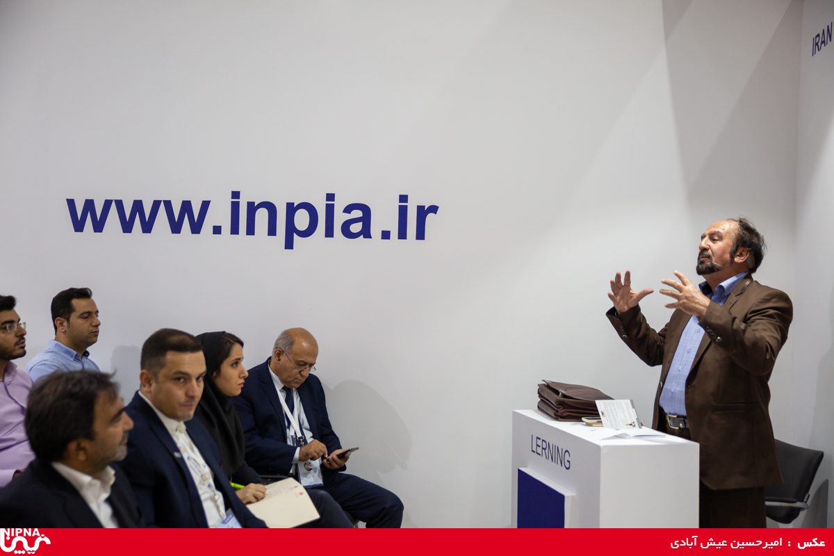 برگزاری کارگاه ها و سمینارهای آموزشی در اولین روز از سیزدهمین نمایشگاه ایران پلاست 12