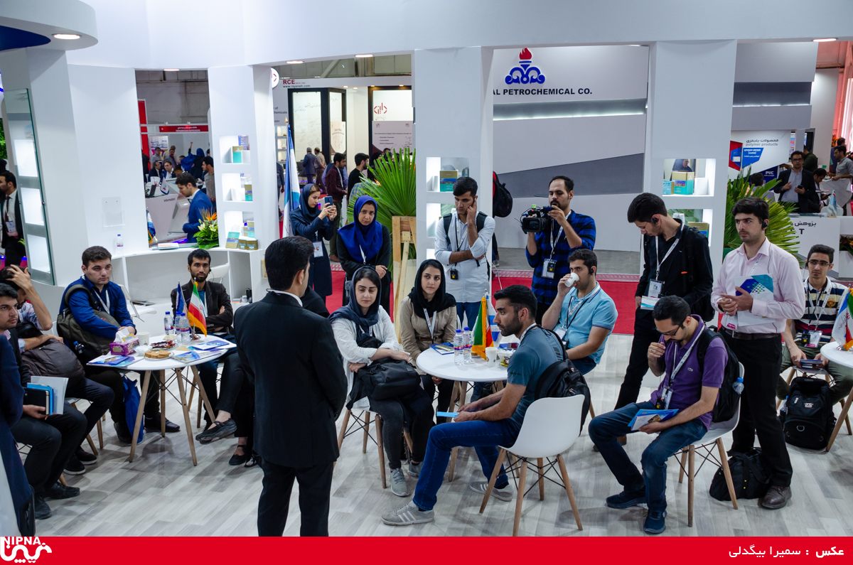 بازدید دانشجویان مهندسی پلیمر و شیمی دانشگاه تهران از سیزدهمین نمایشگاه ایران پلاست 8