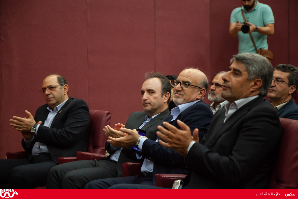 امضای قرارداد بین پژوهش و فناوری و پتروشیمی تبریز 8