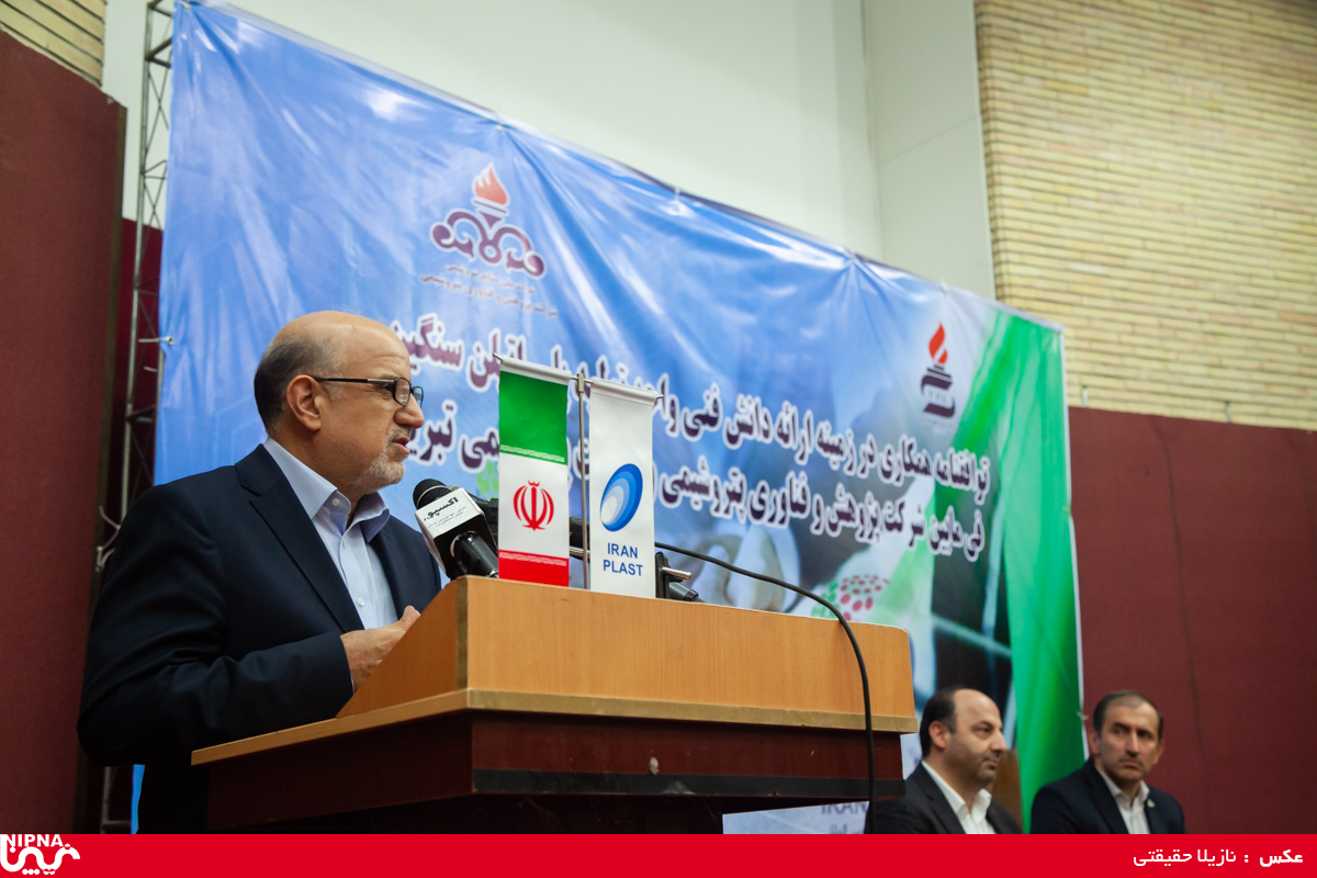 امضای قرارداد بین پژوهش و فناوری و پتروشیمی تبریز 10