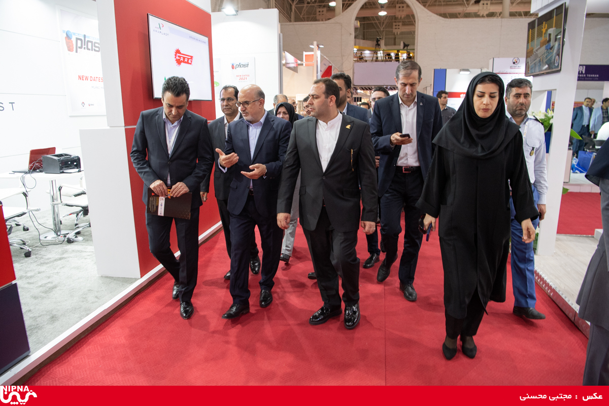 بازدید مدیرعامل شرکت ملی صنایع پتروشیمی از سیزدهمین نمایشگاه ایران پلاست 17