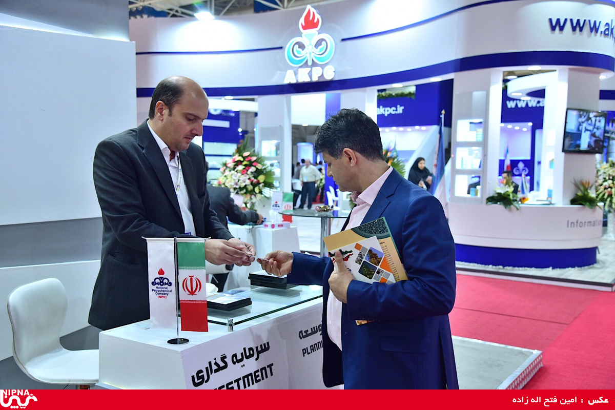 غرفه شرکت ملی صنایع پتروشیمی در سومین روز از نمایشگاه سیزدهم ایران پلاست 7