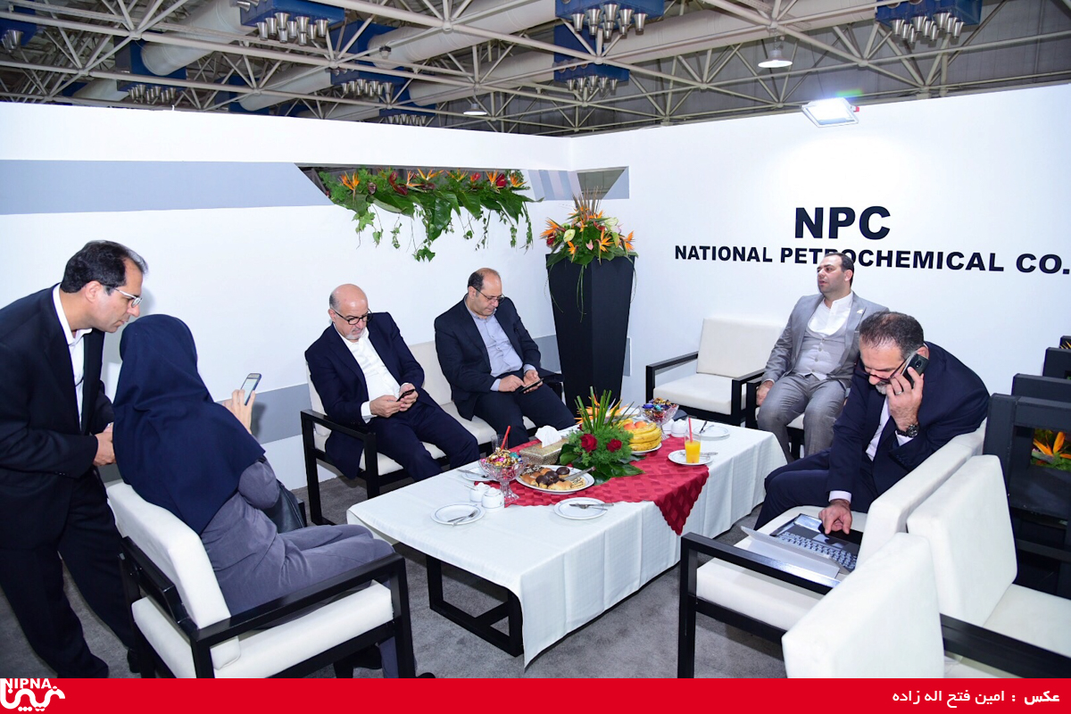 غرفه شرکت ملی صنایع پتروشیمی در سومین روز از نمایشگاه سیزدهم ایران پلاست 9