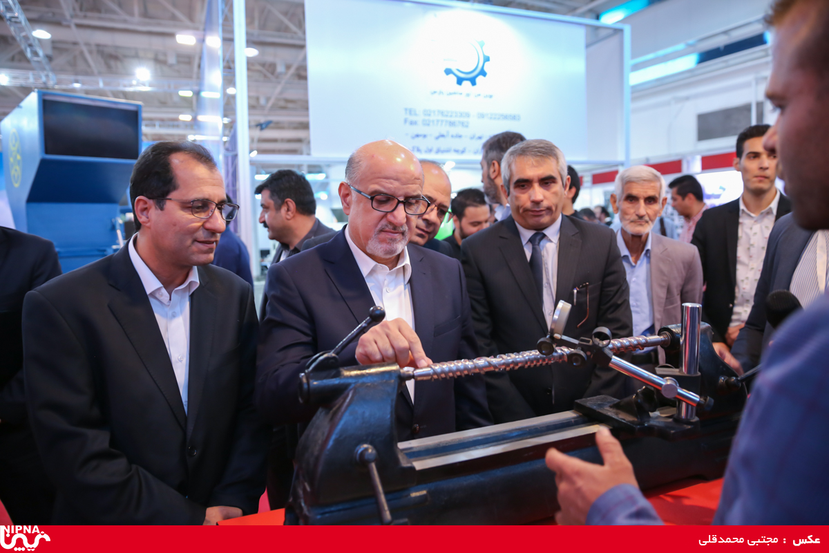 بازدید مدیرعامل شرکت ملی صنایع پتروشیمی در سومین روز از سیزدهمین نمایشگاه ایران پلاست 11