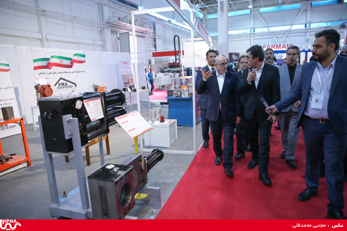 بازدید مدیرعامل شرکت ملی صنایع پتروشیمی در سومین روز از سیزدهمین نمایشگاه ایران پلاست 17