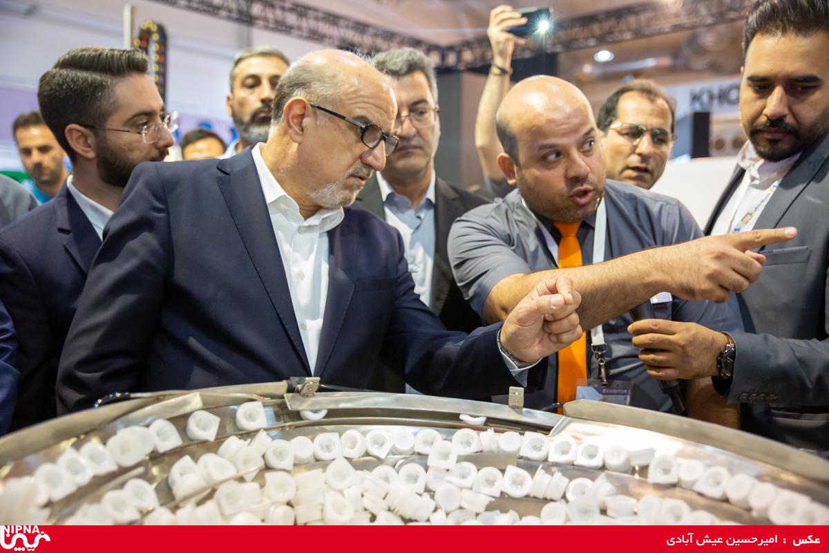 بازدید مدیرعامل شرکت ملی صنایع پتروشیمی در آخرین روز از سیزدهمین نمایشگاه ایران پلاست 5