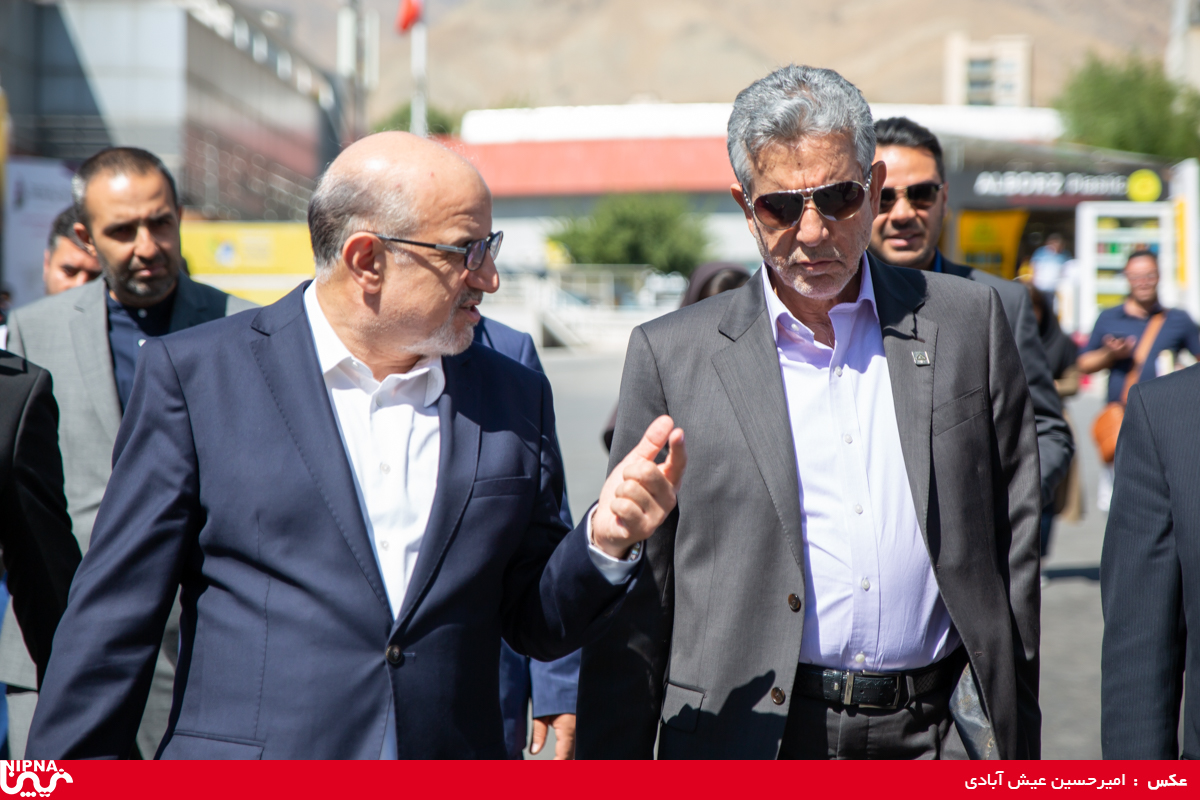 بازدید مدیرعامل شرکت ملی صنایع پتروشیمی در آخرین روز از سیزدهمین نمایشگاه ایران پلاست 12