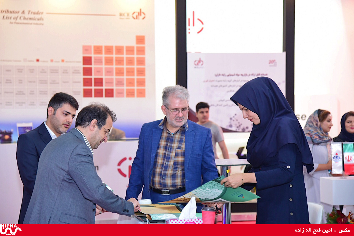 غرفه شرکت ملی صنایع پتروشیمی در آخرین روز از نمایشگاه سیزدهم ایران پلاست 28