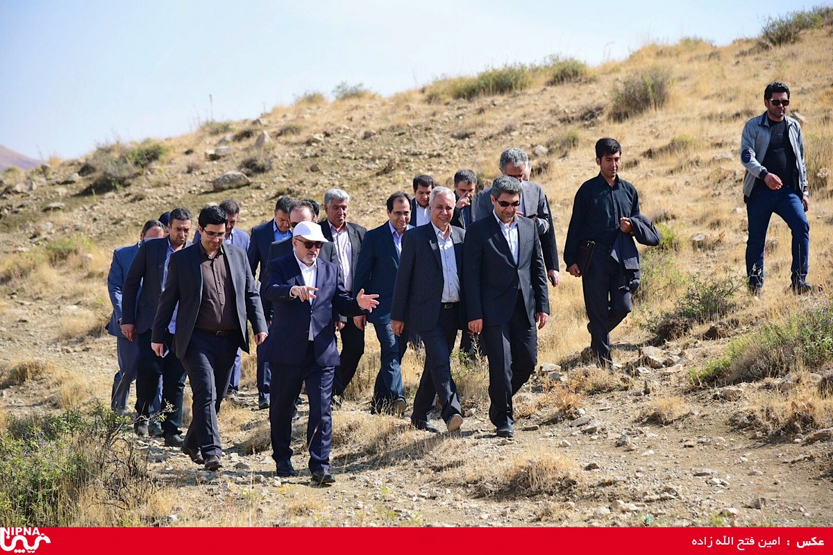 بازدید معاون وزیر نفت از مناطق پیشنهادی توسعه صنایع پتروشیمی در استان کرمانشاه  3