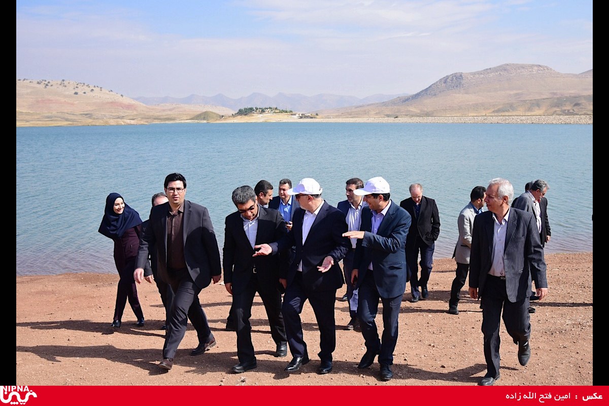 بازدید معاون وزیر نفت از مناطق پیشنهادی توسعه صنایع پتروشیمی در استان کرمانشاه  6