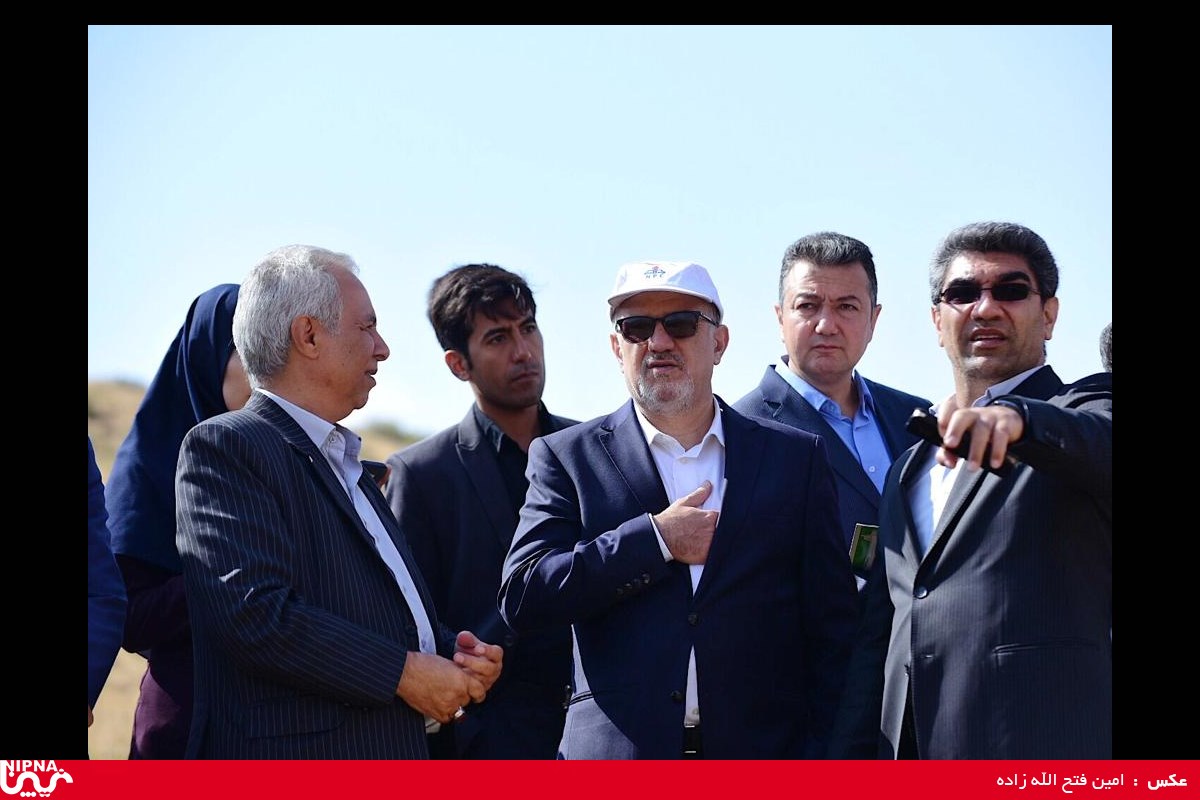 بازدید معاون وزیر نفت از مناطق پیشنهادی توسعه صنایع پتروشیمی در استان کرمانشاه  10